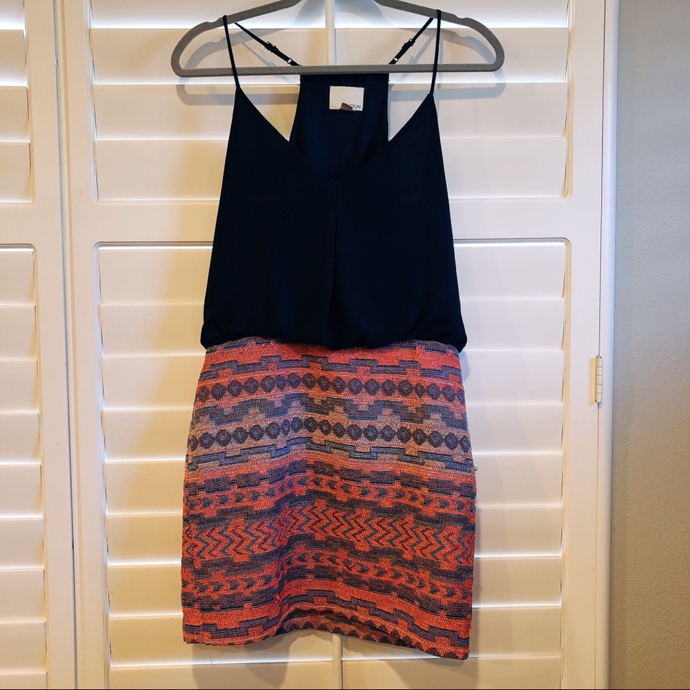 Love, love, love this dress! Top color is Navy